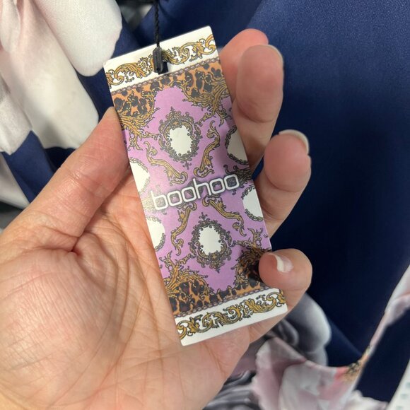 NWT Boohoo Plus Size Occasion Navy Floral Wrap Peplum Sleeveless Midi Dress - Picture 8 of 8